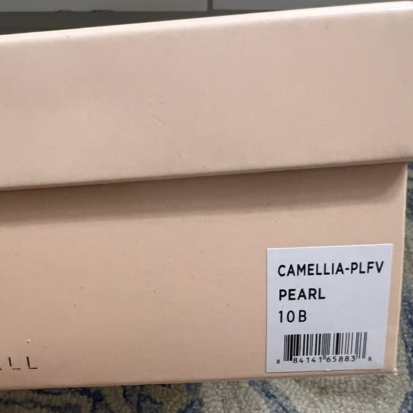 Loeffler Randall Pearl White Camellia Bow Sandals Heels size 10 - Picture 7 of 7